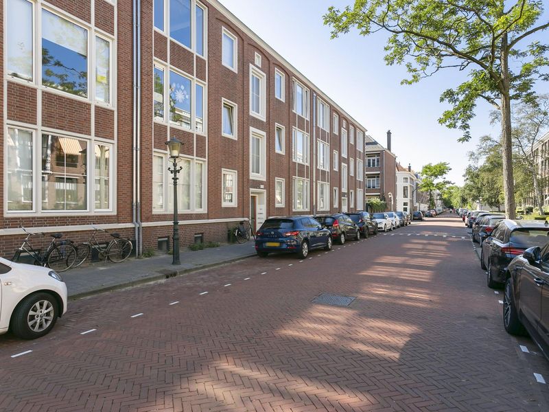 Riouwstraat 101b, 'S-GRAVENHAGE