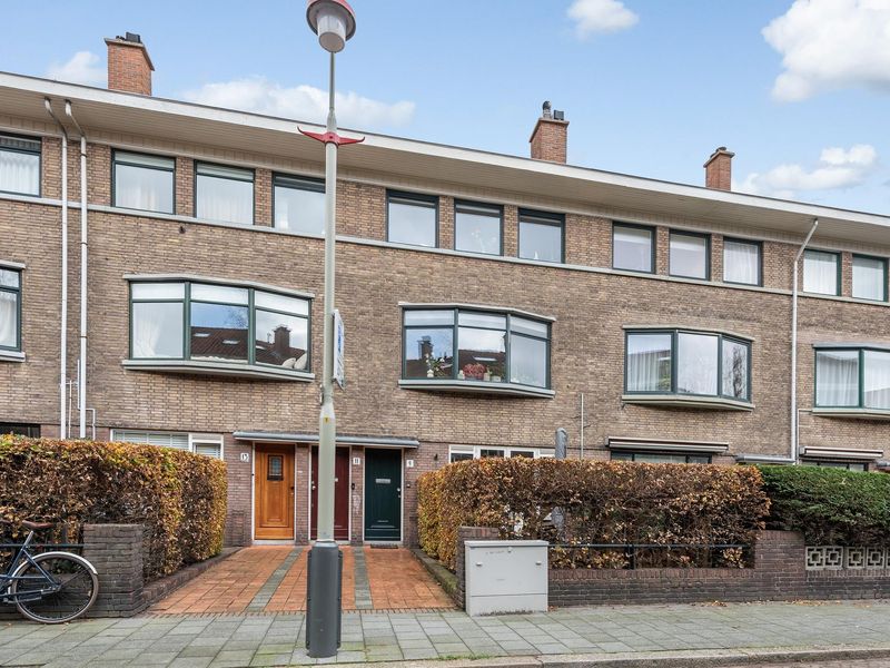 Sadeestraat 9, 'S-GRAVENHAGE