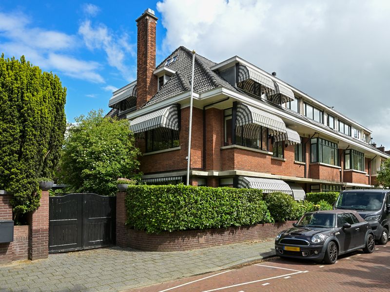 Van Ouwenlaan 18, 'S-GRAVENHAGE