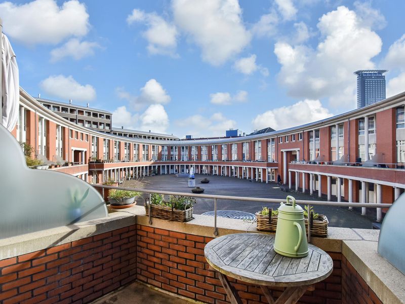 Bocht van Guinea 38, 'S-GRAVENHAGE