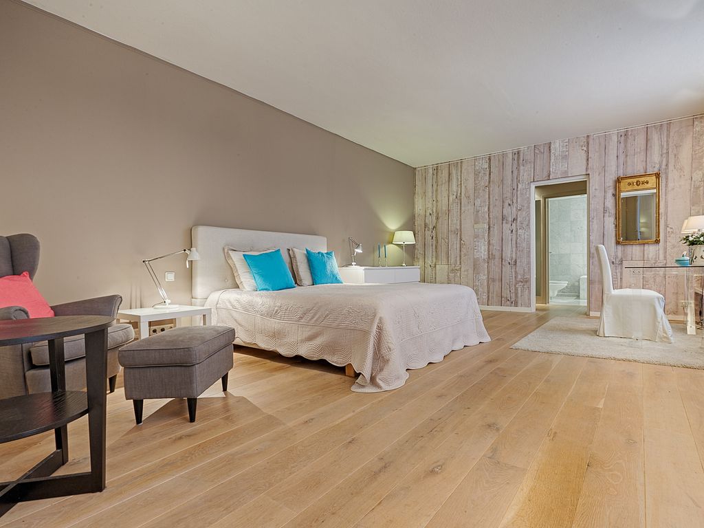 Plaats 24A, 'S-GRAVENHAGE