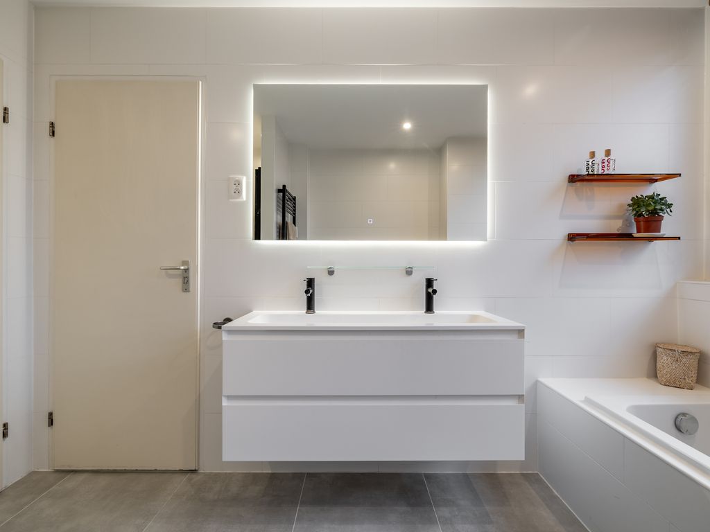 Koningin Sophiestraat 112, 'S-GRAVENHAGE