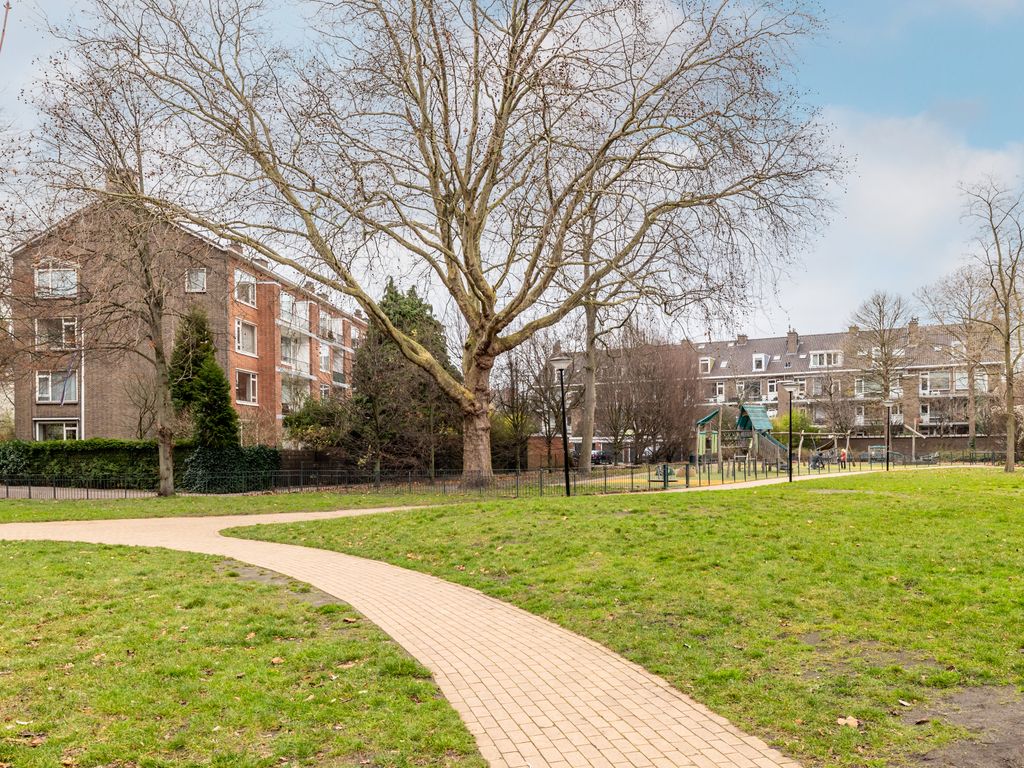 Koningin Sophiestraat 112, 'S-GRAVENHAGE