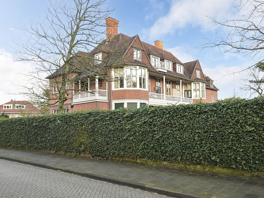 Tapijtweg 28, 'S-GRAVENHAGE