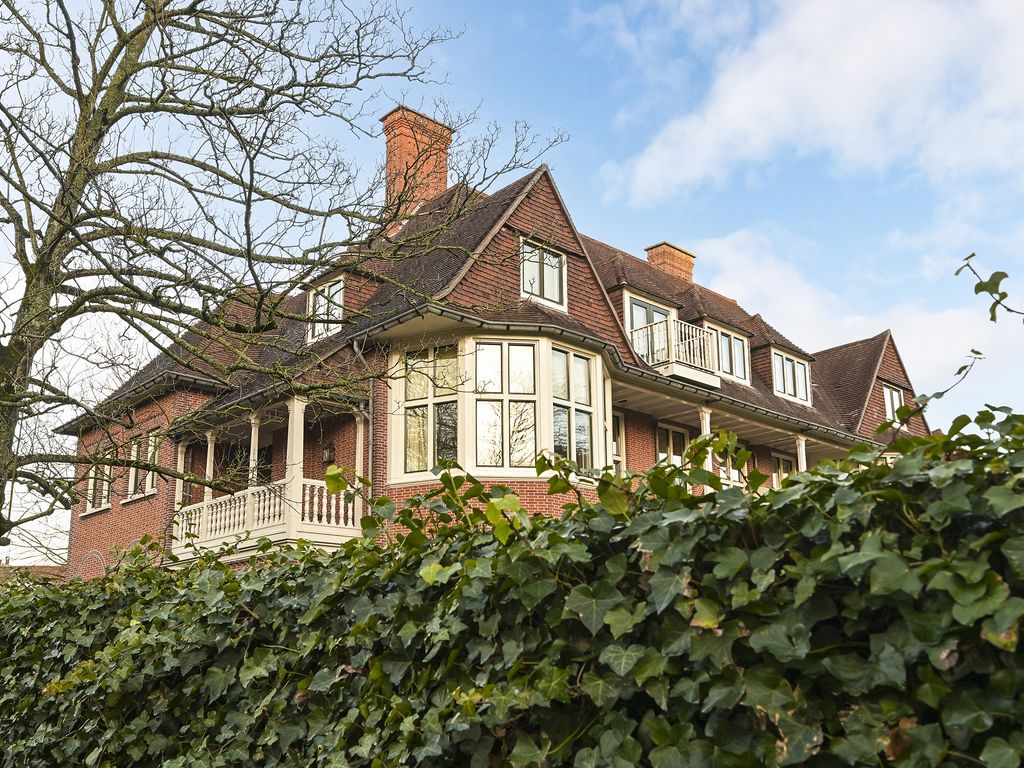 Tapijtweg 28, 'S-GRAVENHAGE