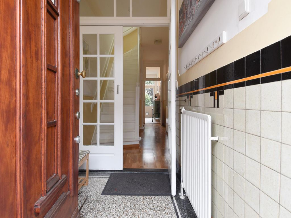 Van Nijenrodestraat 64, 'S-GRAVENHAGE