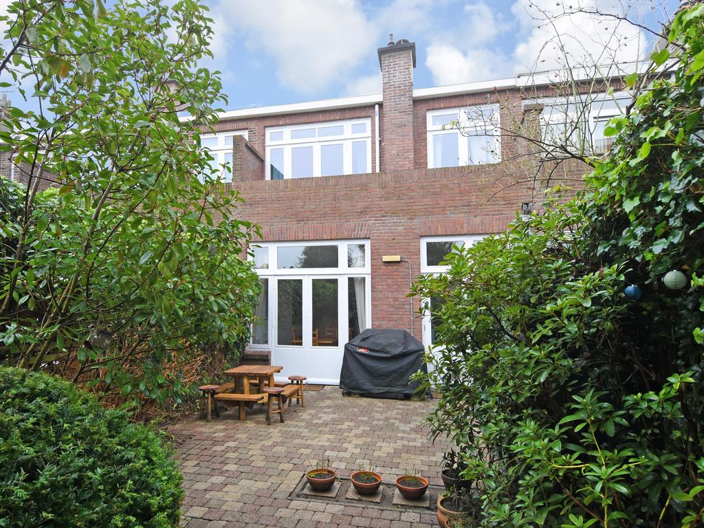 Van Nijenrodestraat 64, 'S-GRAVENHAGE