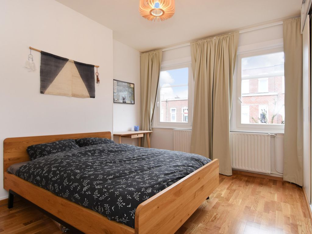 Van Nijenrodestraat 64, 'S-GRAVENHAGE