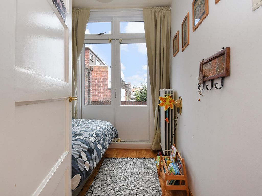 Van Nijenrodestraat 64, 'S-GRAVENHAGE