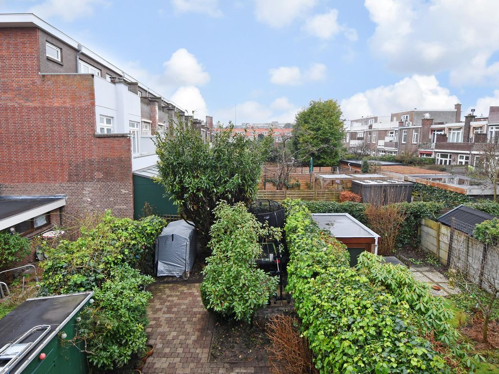 Van Nijenrodestraat 64, 'S-GRAVENHAGE