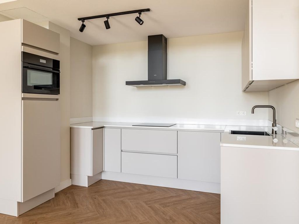 Plesmanweg 401, 'S-GRAVENHAGE