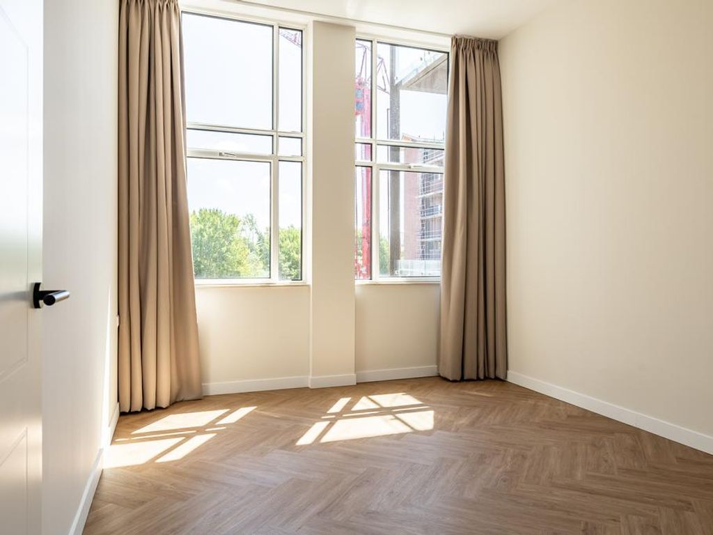 Plesmanweg 401, 'S-GRAVENHAGE