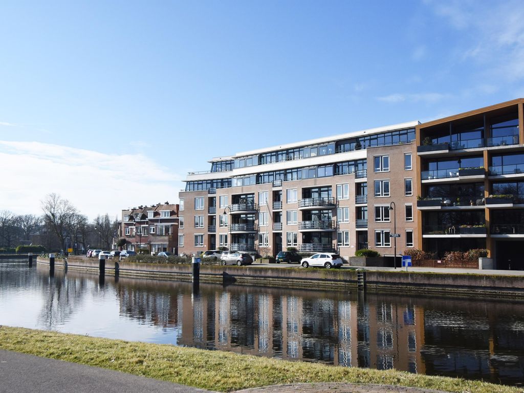 Nassaukade 94, RIJSWIJK