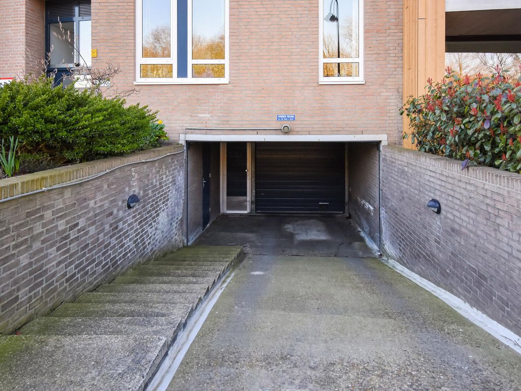 Nassaukade 94, RIJSWIJK