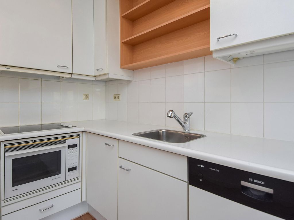 Nassaukade 94, RIJSWIJK