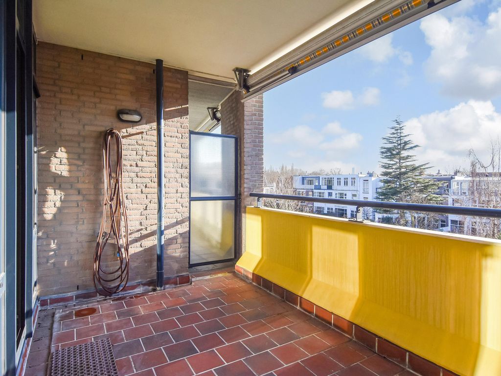 Nassaukade 94, RIJSWIJK