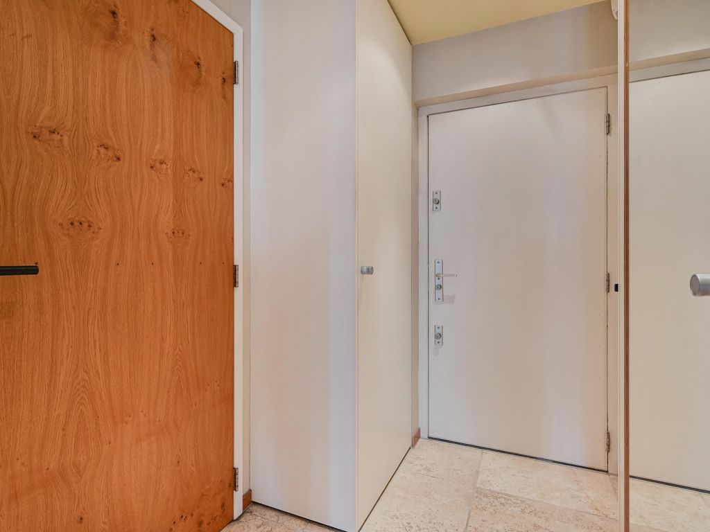 Houtweg 80, 'S-GRAVENHAGE