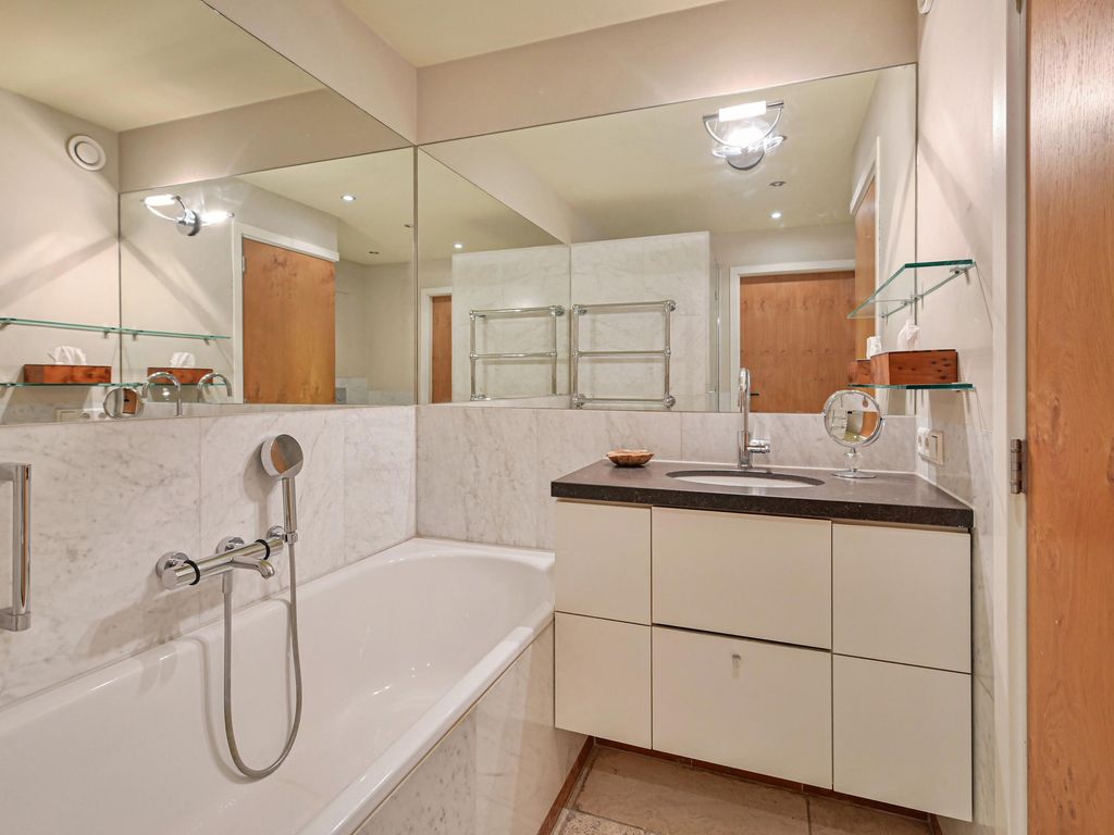 Houtweg 80, 'S-GRAVENHAGE