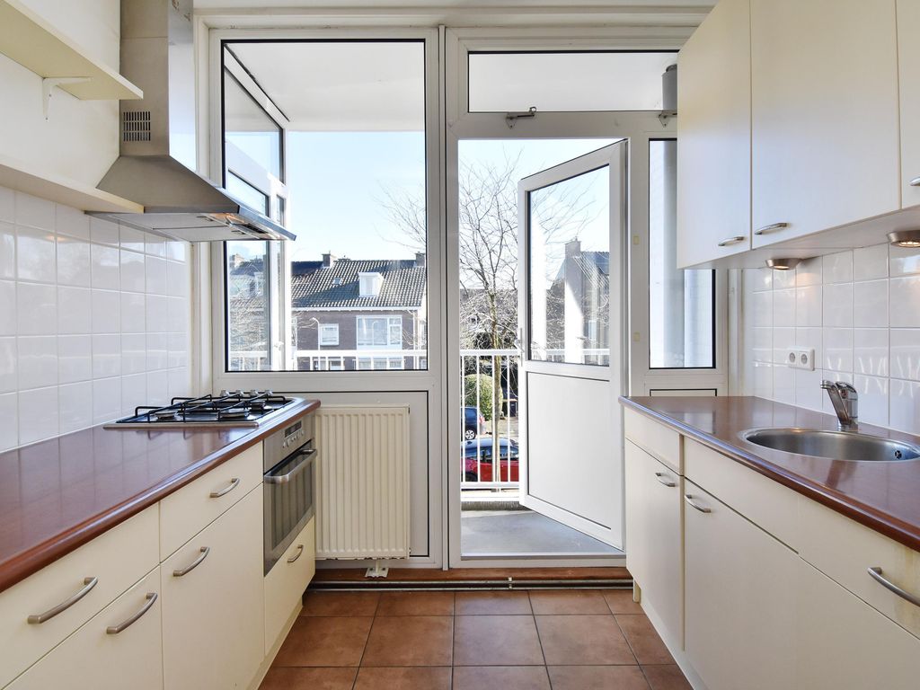 Han Stijkelplein 17, 'S-GRAVENHAGE