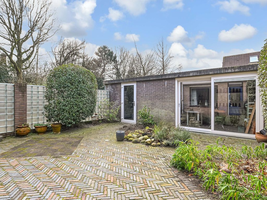 Hogeland 30, LEIDSCHENDAM