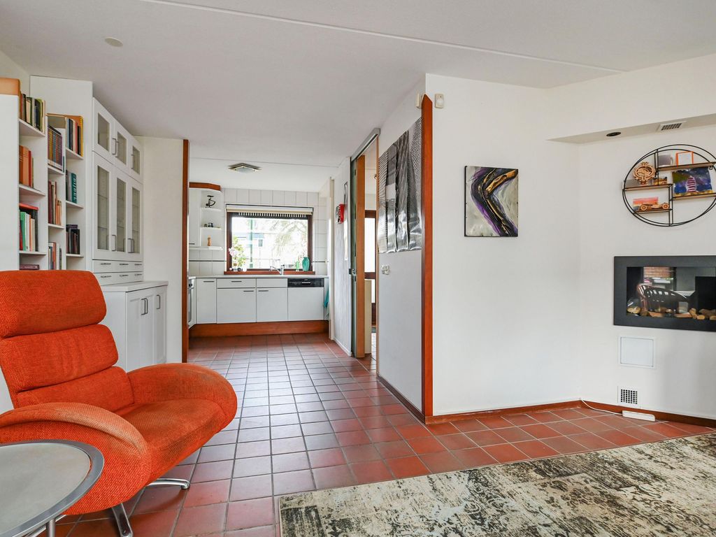 Hogeland 30, LEIDSCHENDAM