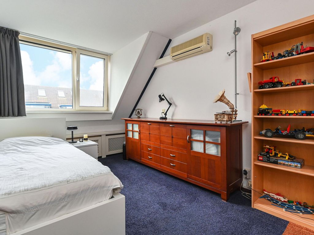 Hogeland 30, LEIDSCHENDAM