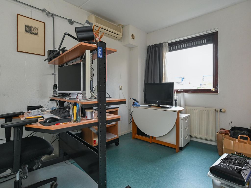 Hogeland 30, LEIDSCHENDAM