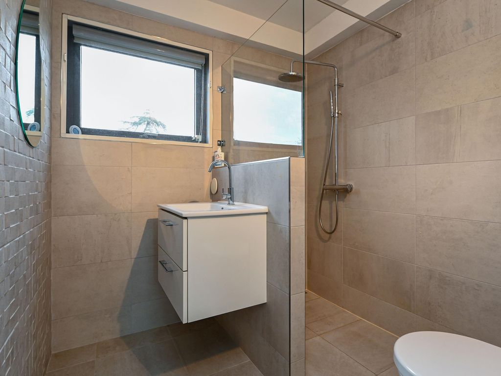 Hogeland 30, LEIDSCHENDAM