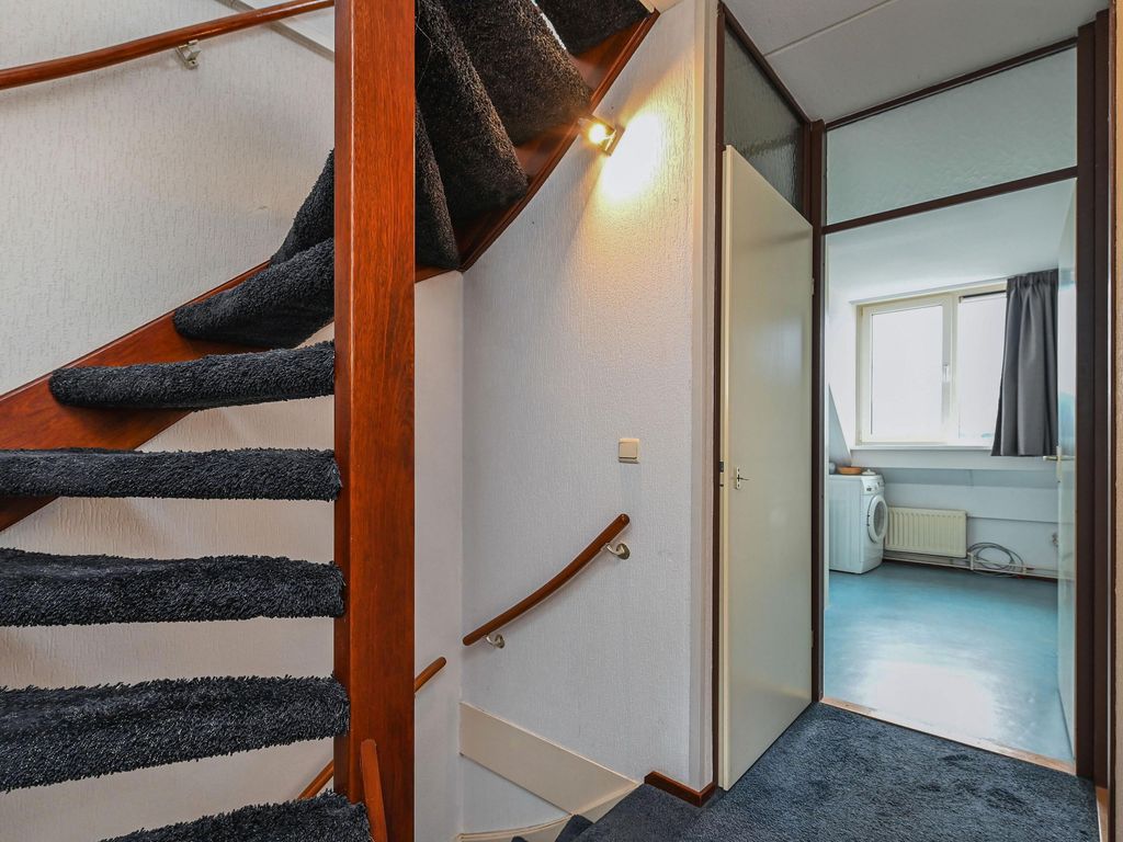 Hogeland 30, LEIDSCHENDAM