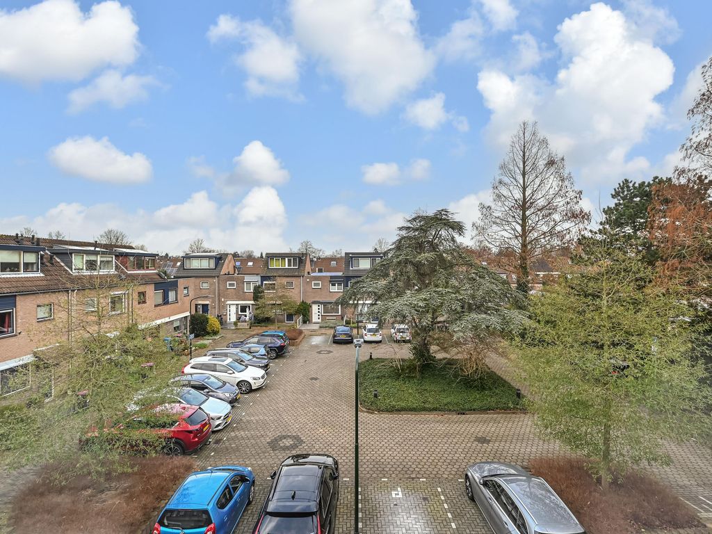 Hogeland 30, LEIDSCHENDAM