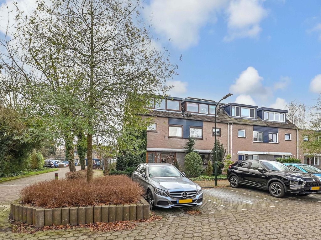 Hogeland 30, LEIDSCHENDAM