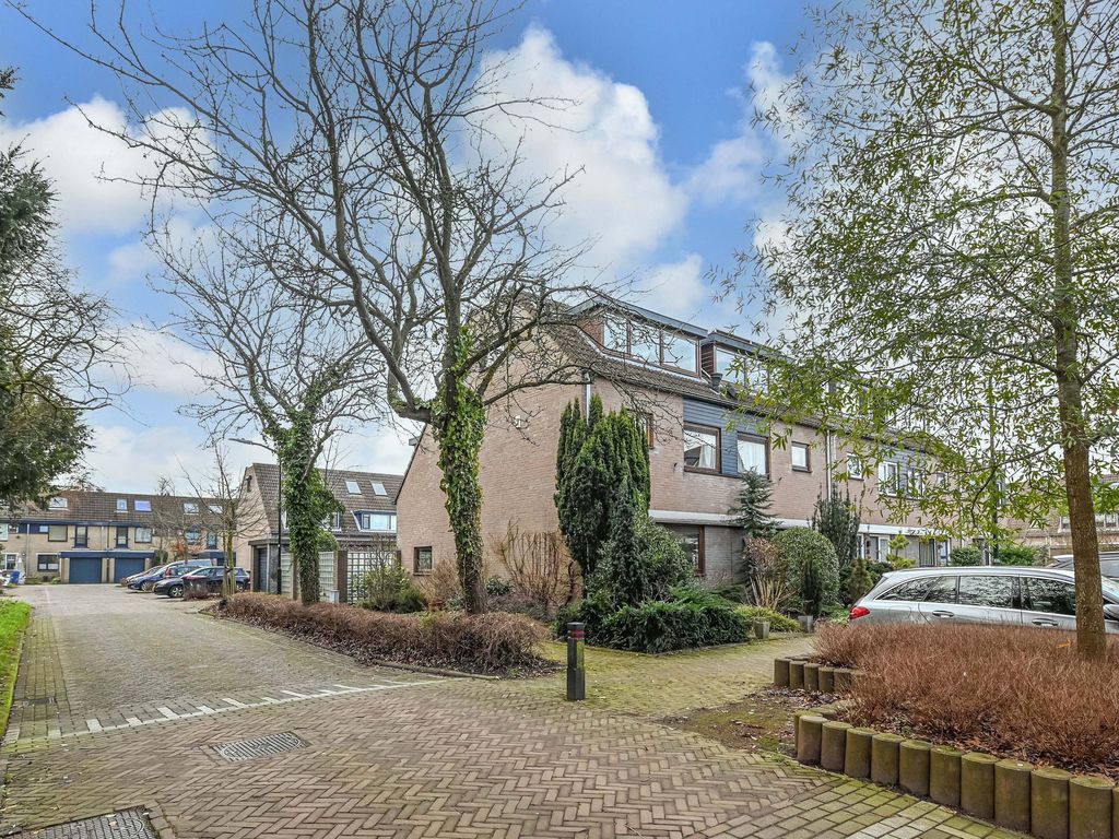 Hogeland 30, LEIDSCHENDAM