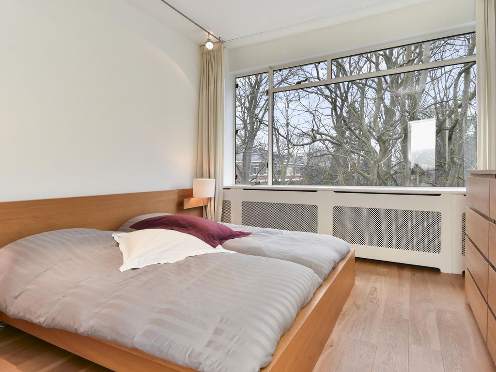 Van der Aastraat 28, 'S-GRAVENHAGE