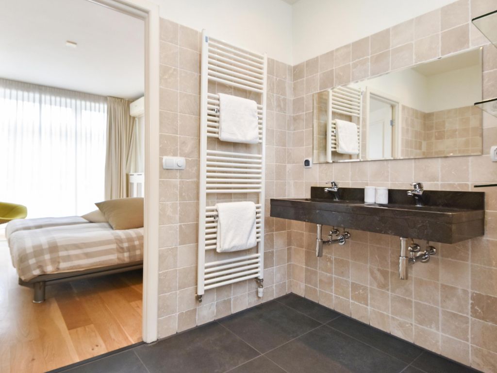 Van der Aastraat 28, 'S-GRAVENHAGE