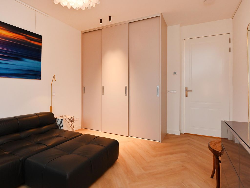 Koninginnegracht 92B, 'S-GRAVENHAGE