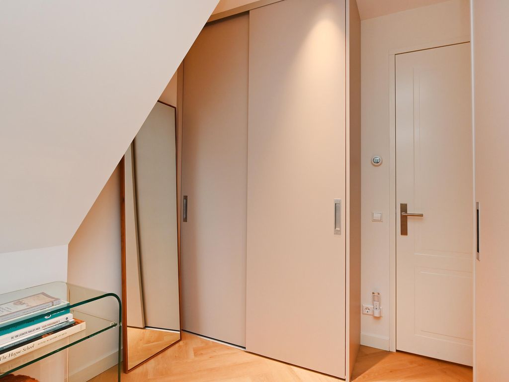 Koninginnegracht 92B, 'S-GRAVENHAGE