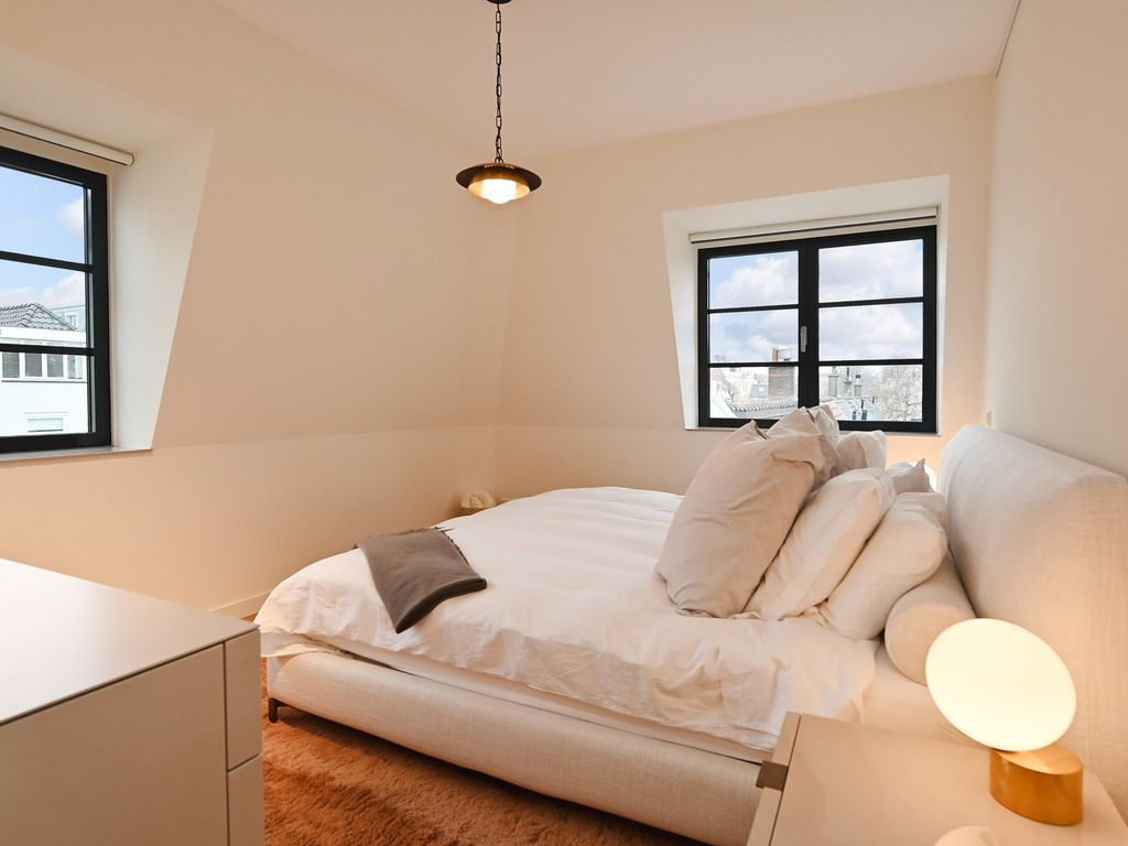 Koninginnegracht 92B, 'S-GRAVENHAGE