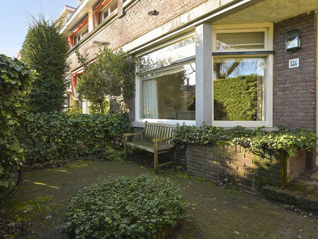 Ruychrocklaan 136, 'S-GRAVENHAGE