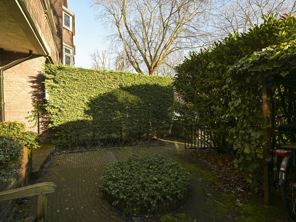 Ruychrocklaan 136, 'S-GRAVENHAGE