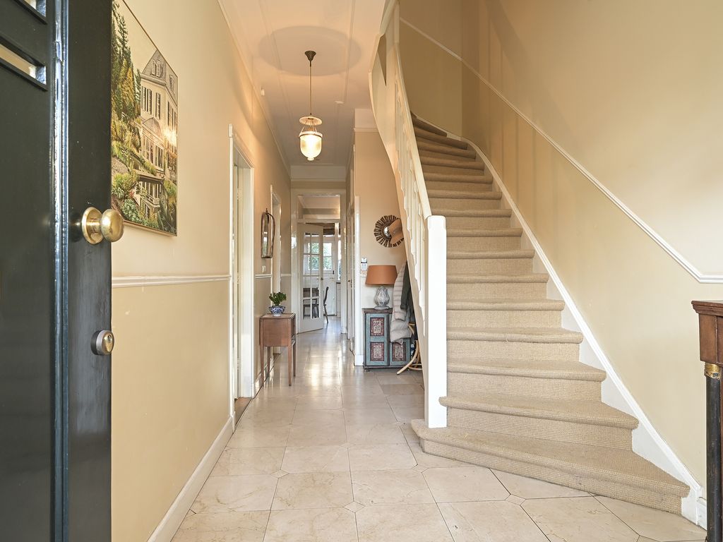 Ruychrocklaan 136, 'S-GRAVENHAGE