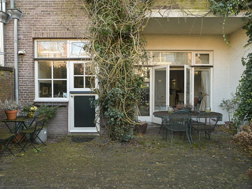 Ruychrocklaan 136, 'S-GRAVENHAGE