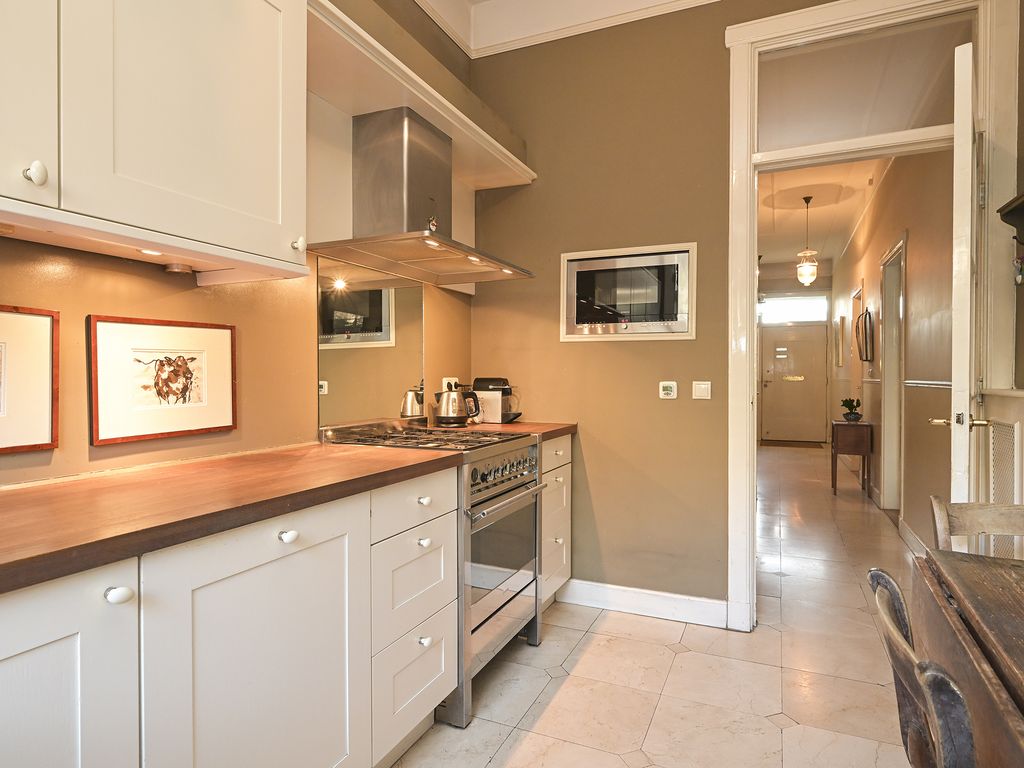 Ruychrocklaan 136, 'S-GRAVENHAGE