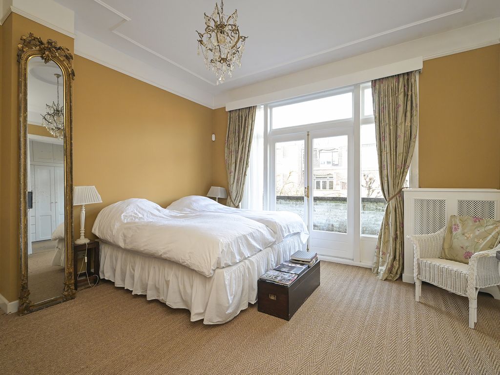 Ruychrocklaan 136, 'S-GRAVENHAGE