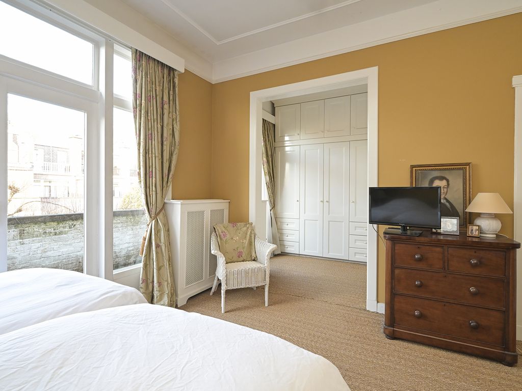 Ruychrocklaan 136, 'S-GRAVENHAGE