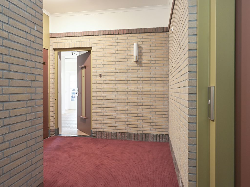 Catsheuvel 105, 'S-GRAVENHAGE