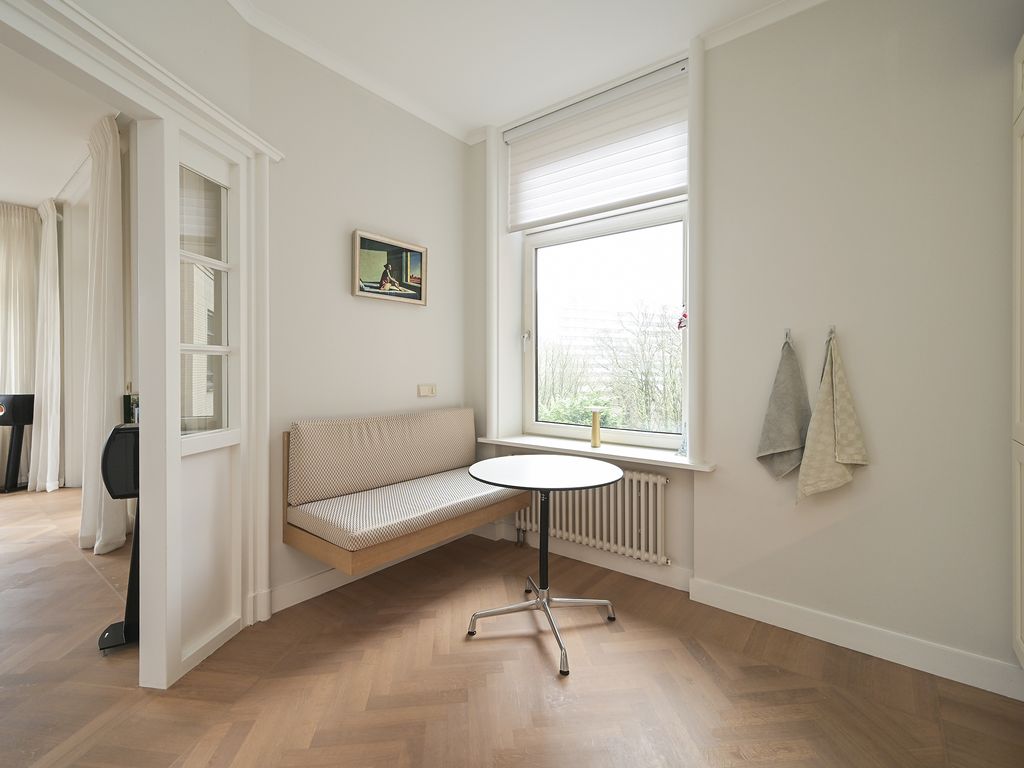 Catsheuvel 105, 'S-GRAVENHAGE