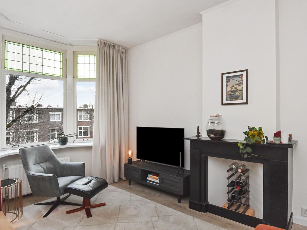 van de Wateringelaan 37, VOORBURG