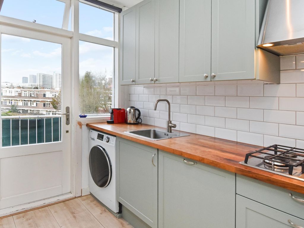 van de Wateringelaan 37, VOORBURG