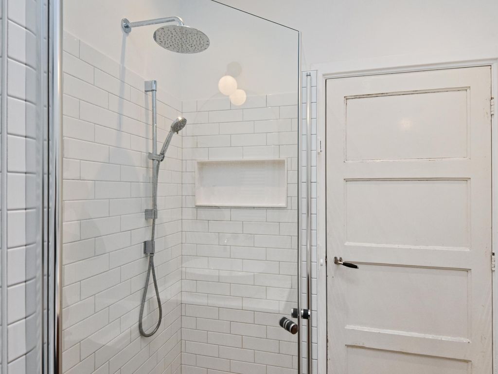 van de Wateringelaan 37, VOORBURG