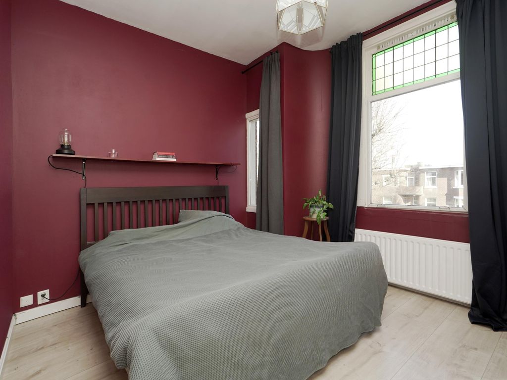 van de Wateringelaan 37, VOORBURG